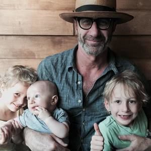 Meet your Posher, Stephen l